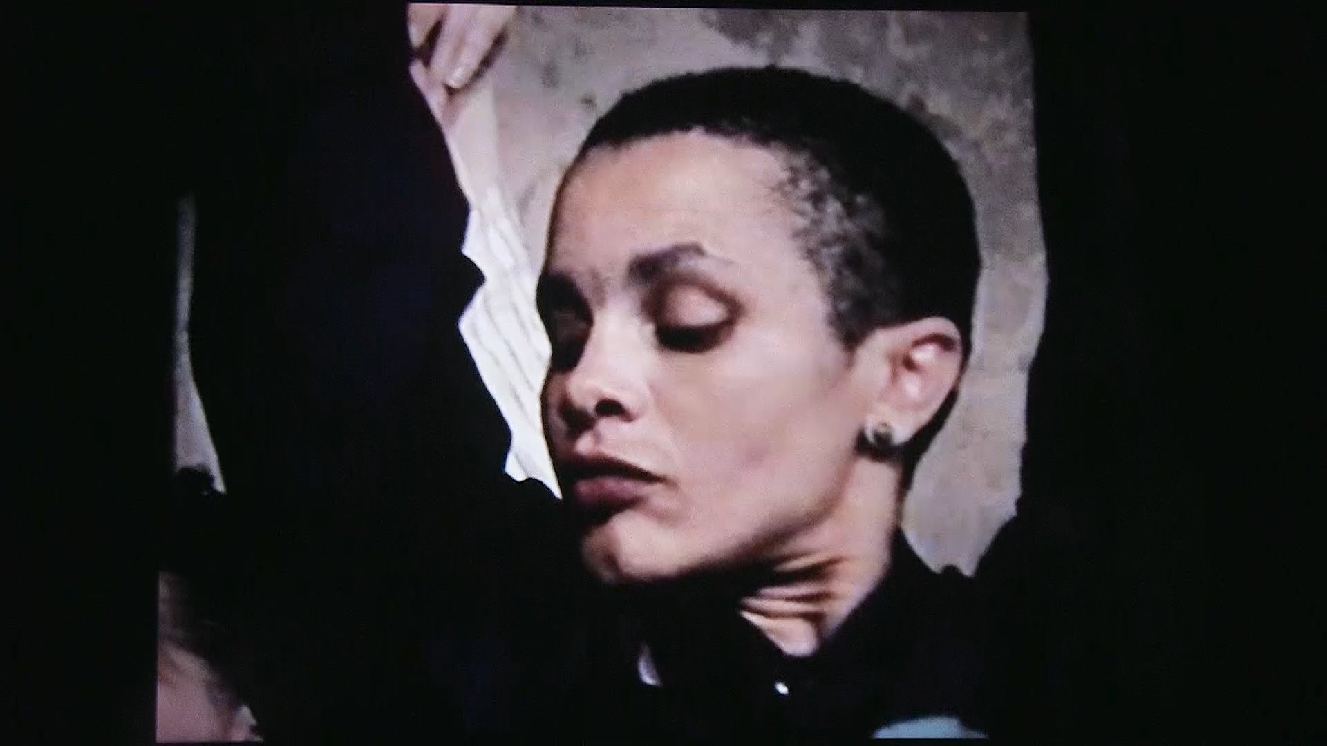 Poulailler/cauchemare. Chor. Marc Joseph SIGAUD Sylvia bongo Milena Gilabert, terry Araujo Kim . Le Regard du cygne
